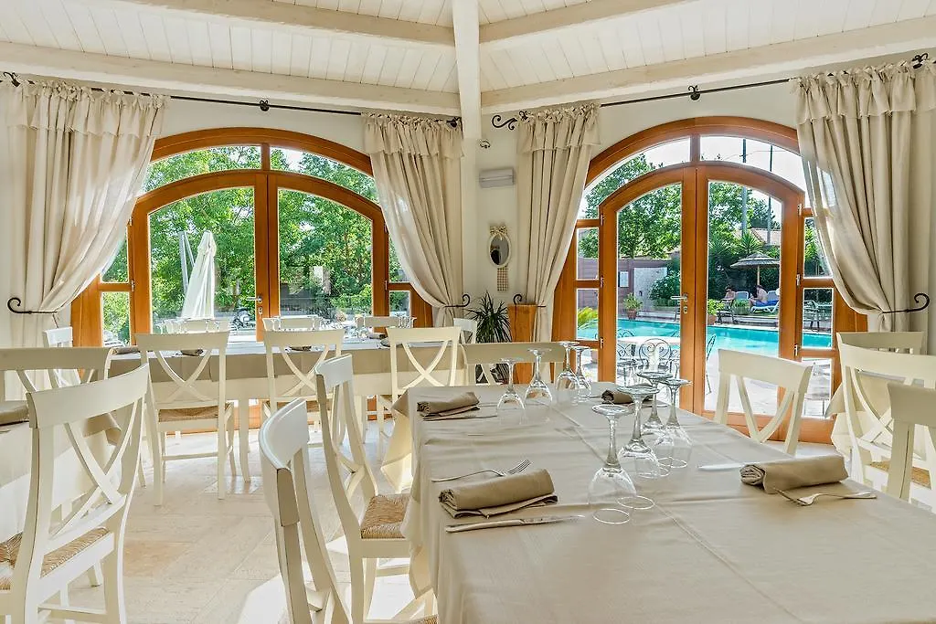 Il Giardino Degli Aranci Bed & Breakfast Mores