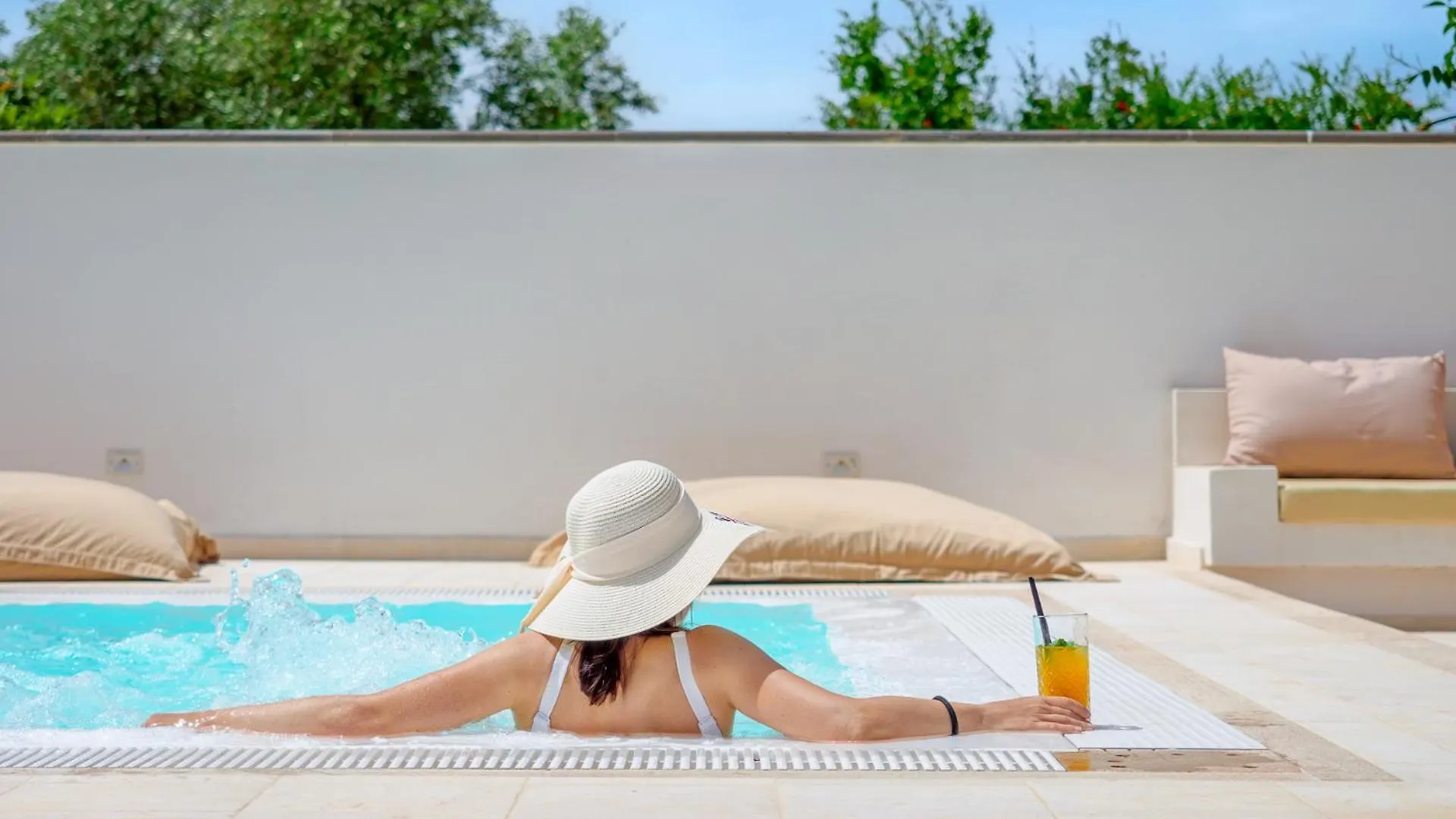 Il Giardino Degli Aranci Bed & Breakfast Mores Italy