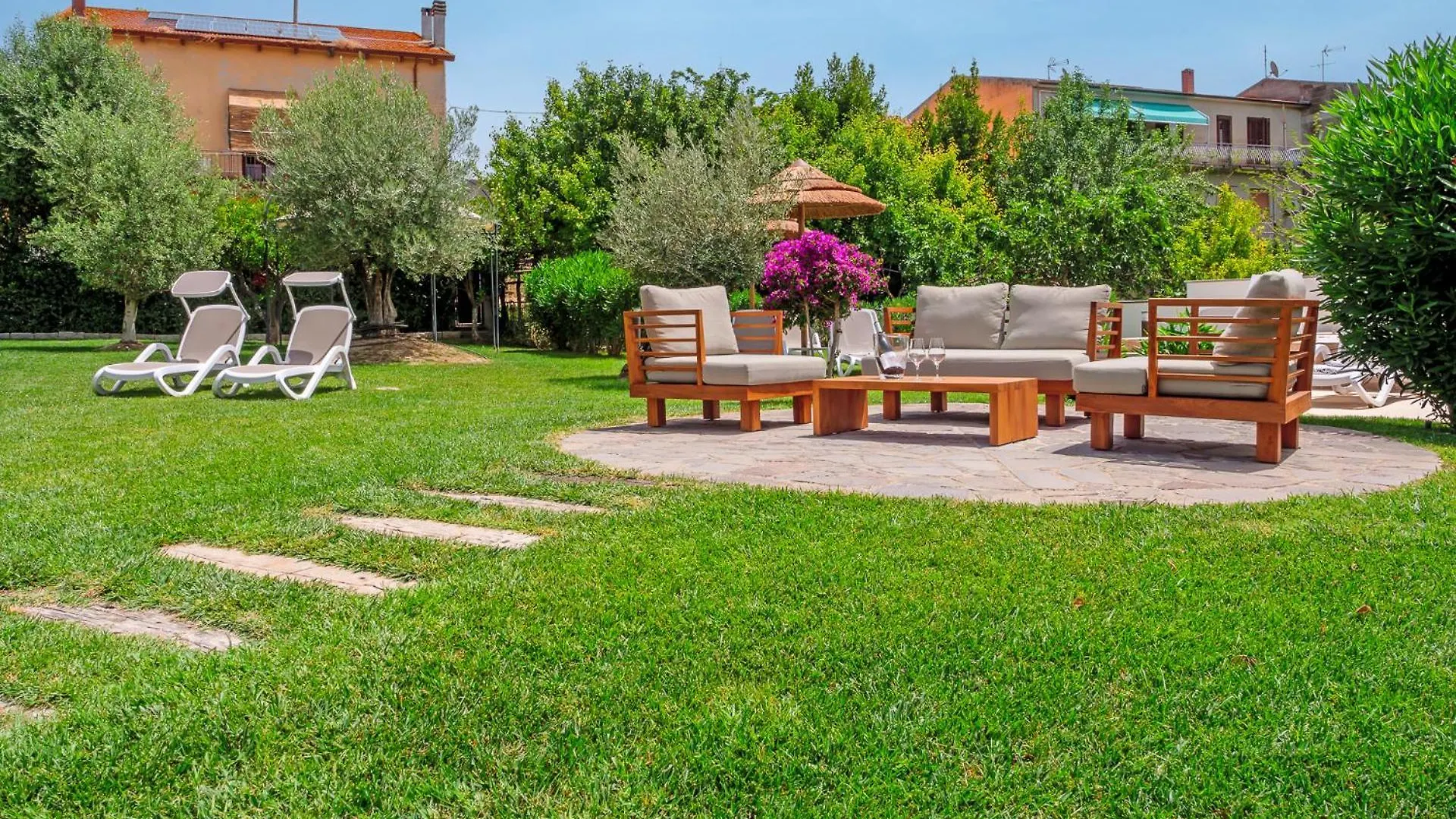 Bed and Breakfast Il Giardino Degli Aranci Mores Frühstückspension